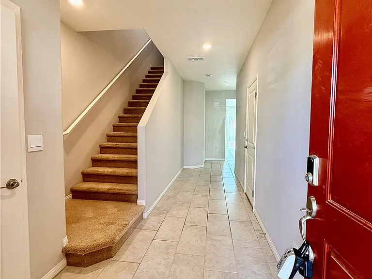 341 Canary Song Dr — Photo 2