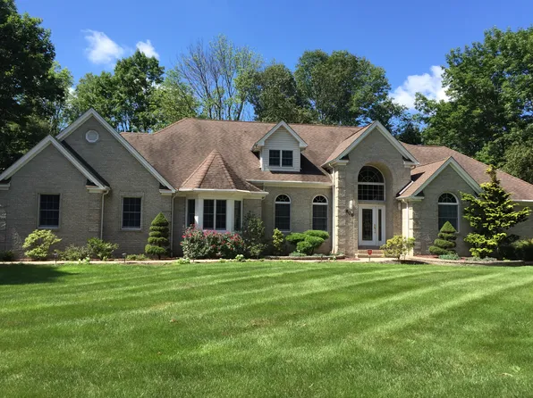 806 Atkinson Cir, Hillsborough, NJ 08844