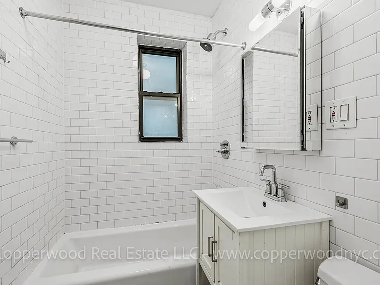 234 E 83rd St #1C — Photo 6