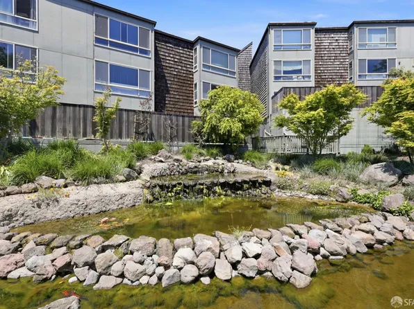 255 Red Rock Way APT 202H, San Francisco, CA 94131