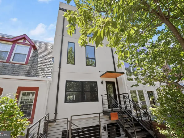 3720 R St NW, Washington, DC 20007