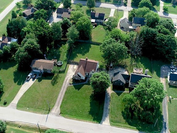 3rd image of 2148 Watertown Pl