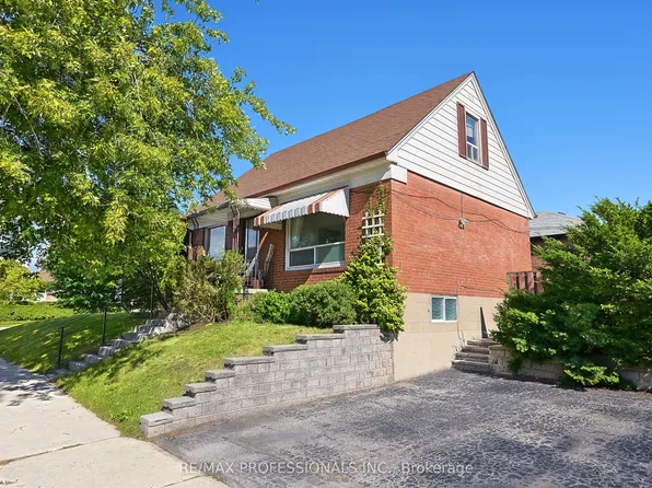 145 Yorkview Dr, Toronto, ON M8Z 2G5