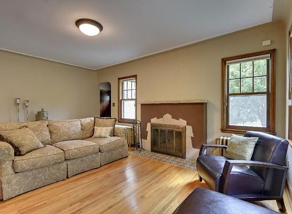 4th image of 1732 Bayard Ave