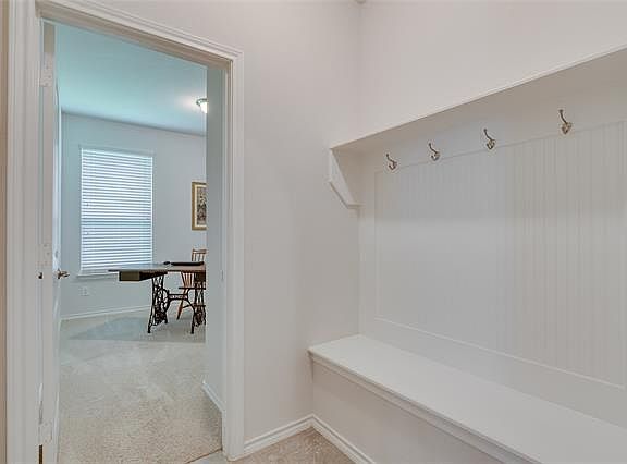4th image of 15724 Prairie Grass Ln