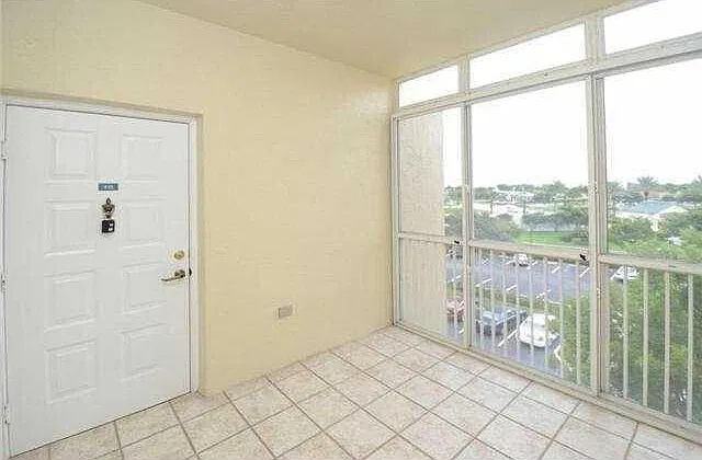 2 bed, 2.0 bath, 1986 sqft, $2,600 — Photo 3