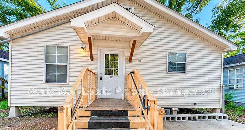 120 Sternberg Dr