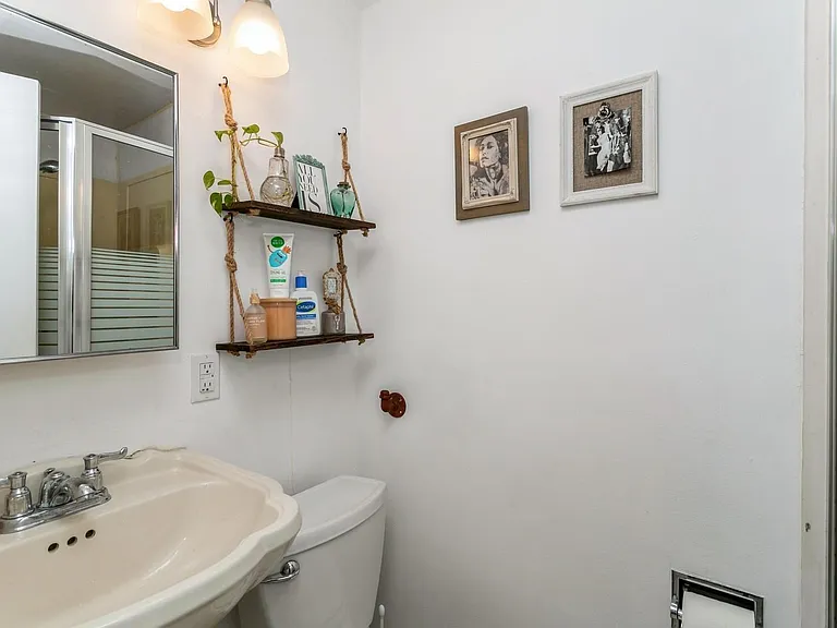 26 Pleasant Ave — Photo 3