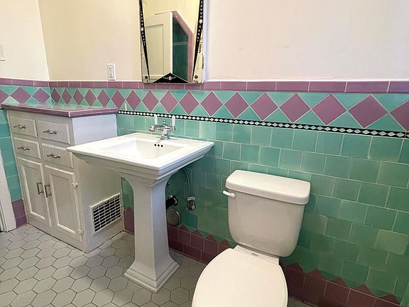 2nd image of 335 S Cloverdale Ave APT 103