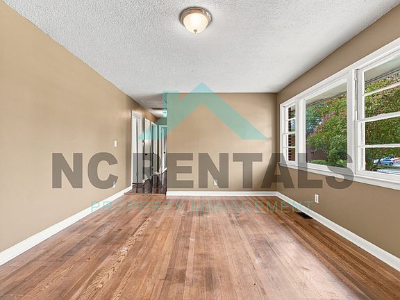 4th image of 1800 Woodmere Dr