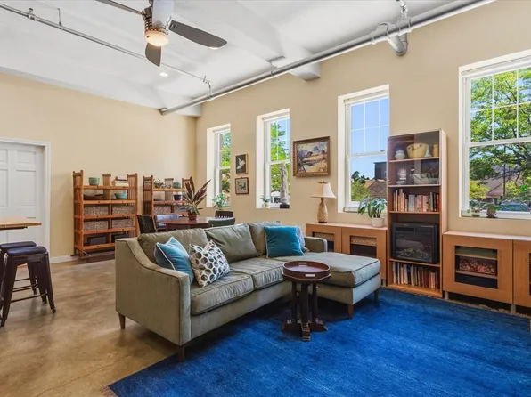 960 Broadway APT 2, Chelsea, MA 02150