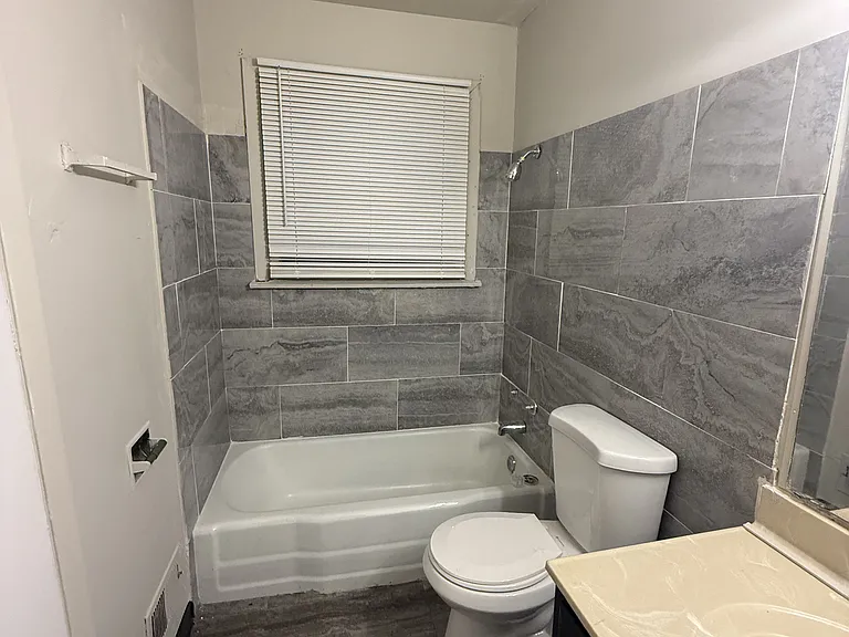 3327 Laurel Ln — Photo 10