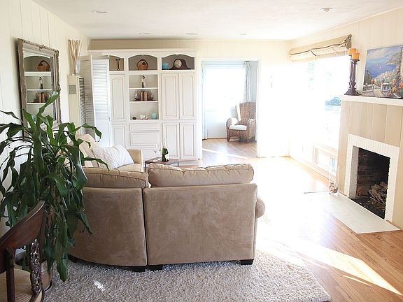 Light, bright living room