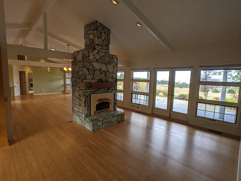 251 Old Schoolhouse Rd — Photo 29