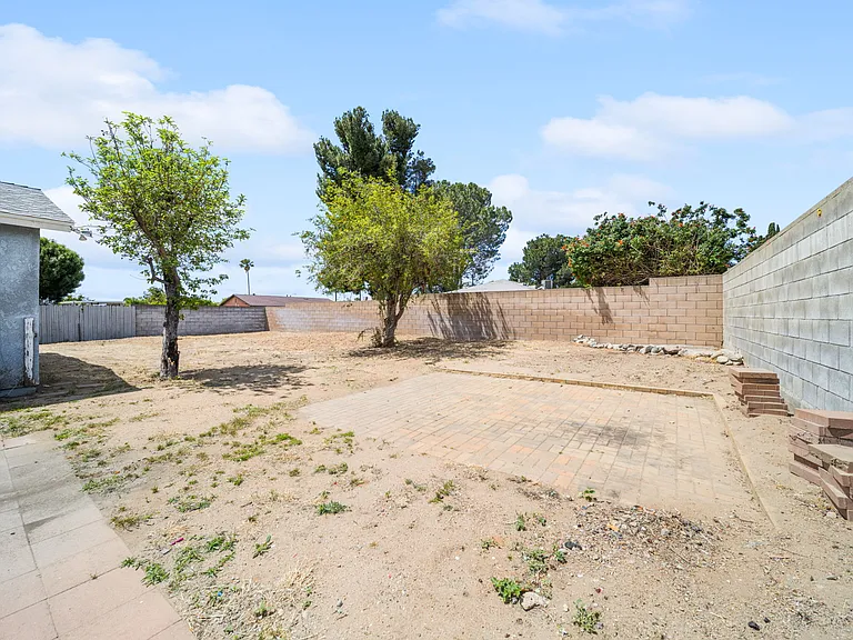 7608 Hyssop Dr — Photo 35