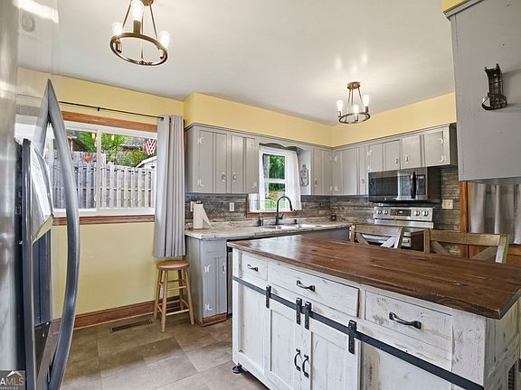 4th image of 337 Flora Ave SE