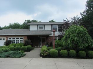 133 James Dr, Ellwood City, PA 16117