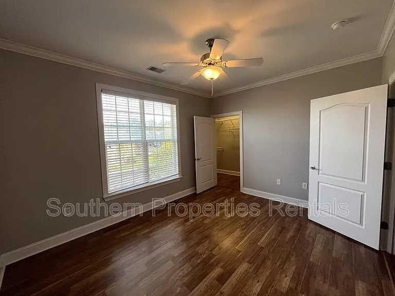 411 Gallery Dr #204-1 — Photo 28