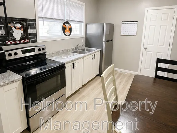 906 N 6th Ave E #1, Duluth, MN 55805
