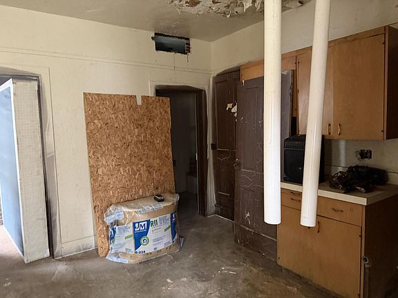 5th image of 2219 Jefferson STREET