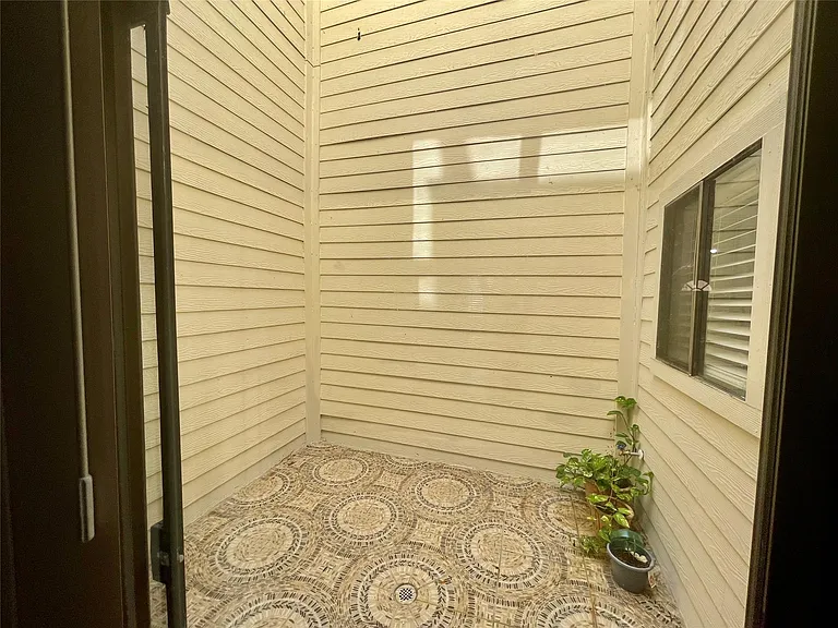 2019 Place Rebecca Ln #G4 — Photo 9