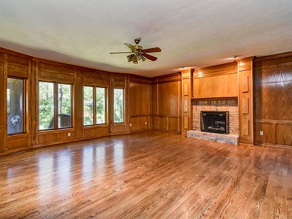 5th image of 5137 S Castlewood Dr