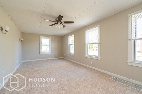 3rd image of 573 Taylor Ave