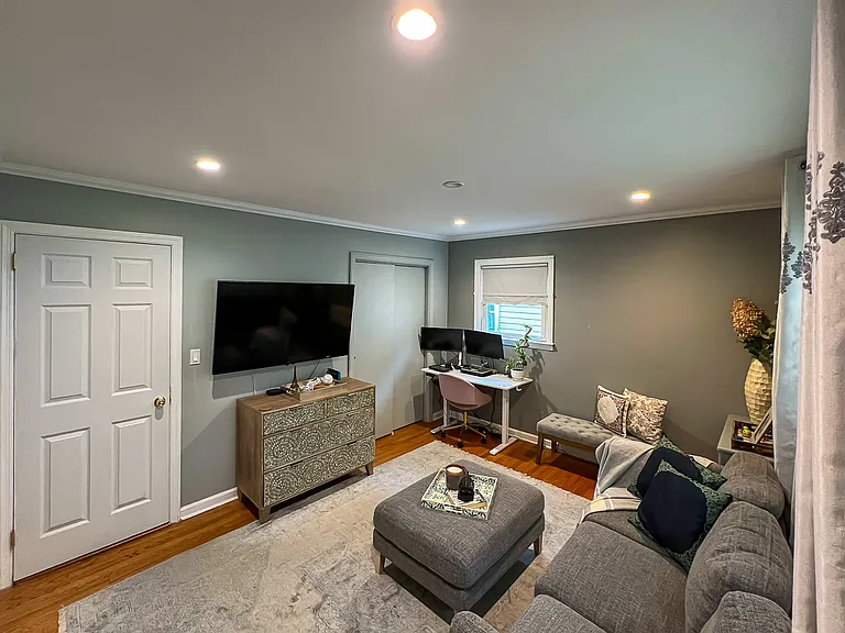 18 New Hyde Park Rd — Photo 13