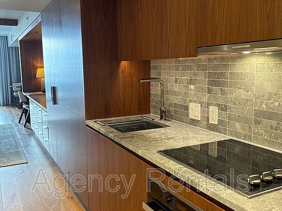 3rd image of 383 Kalaimoku St #D2708