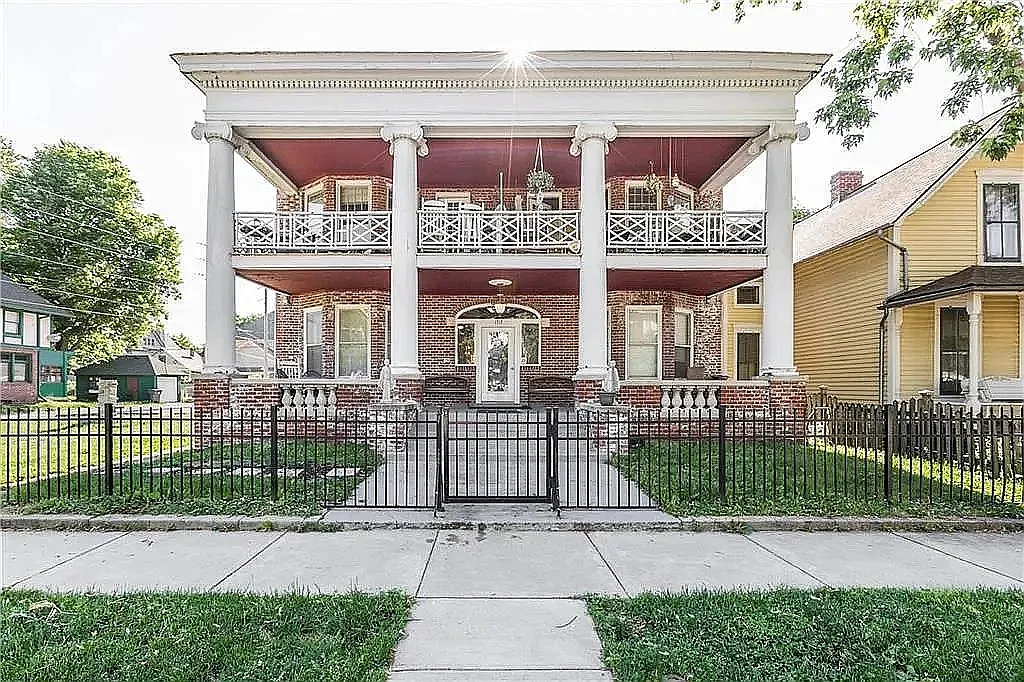 2 bed, 400 sqft, $950 — Photo 1