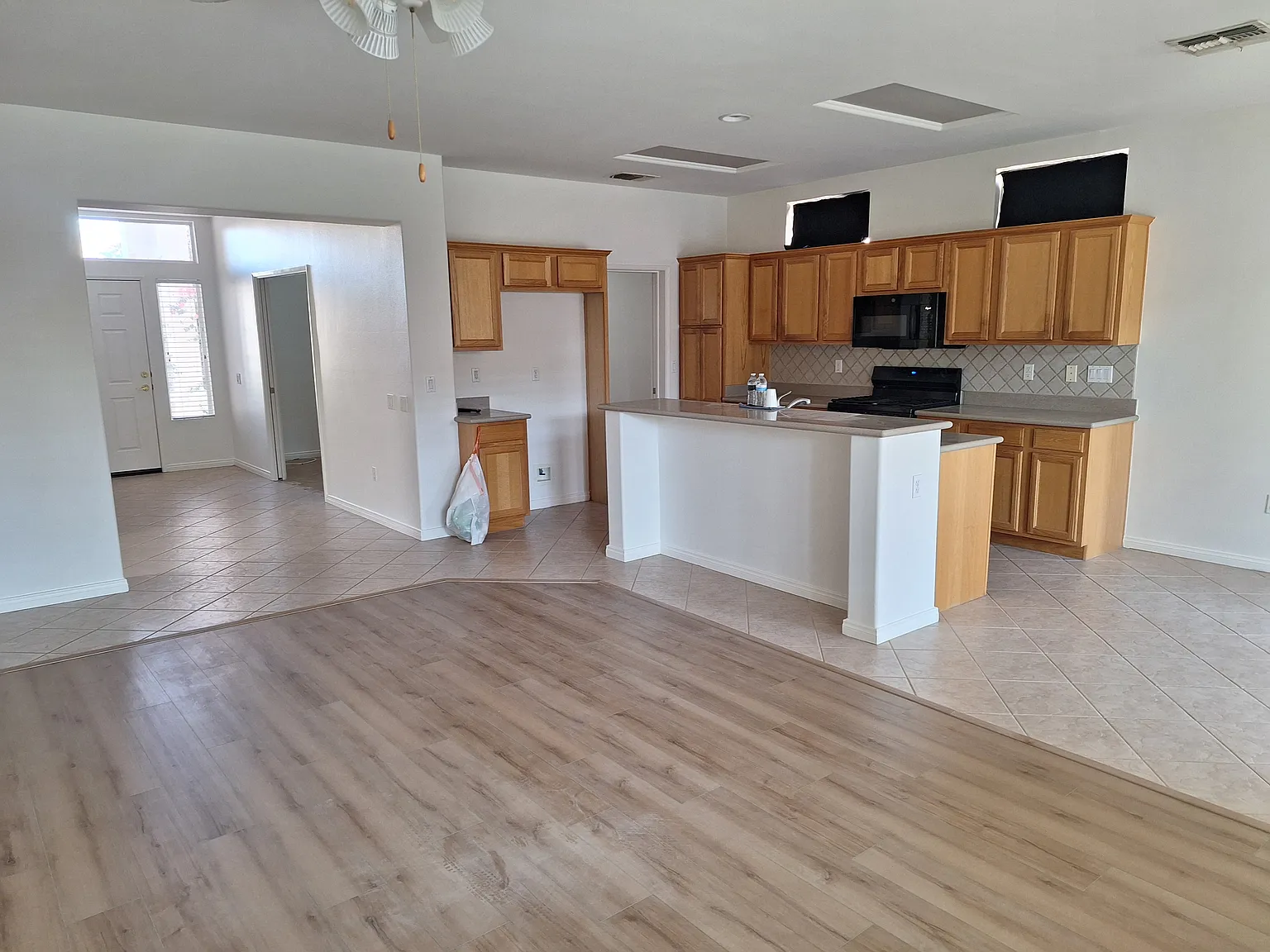 2 bed, 1616 sqft, $2,950 — Photo 3