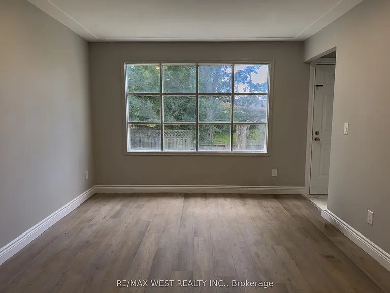 19 Brenda Ct #3 — Photo 21