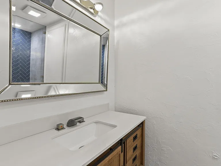545 Oak Hill Dr — Photo 29