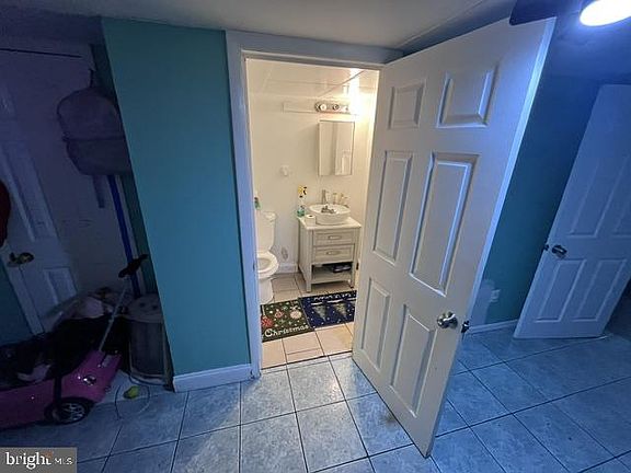 5th image of 3246 E Baltimore St