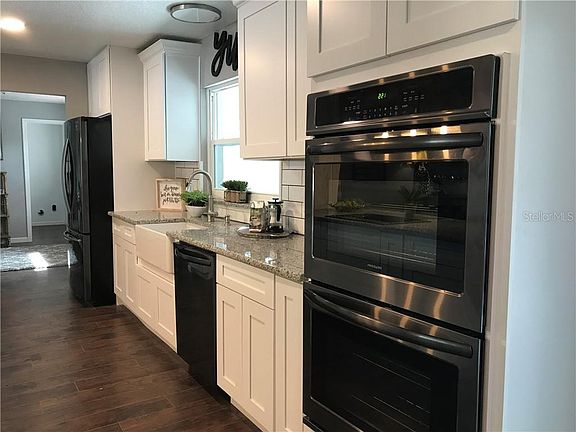 3rd image of 516 Briarwood Ct
