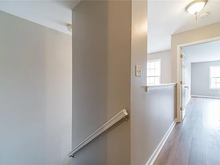 1191 Primrose View Cir — Photo 22