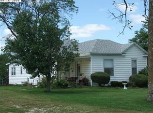 179 N 2000 East Rd, Rosamond, IL 62083