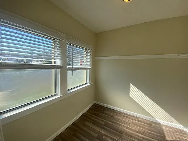 102 Broadway St — Photo 15