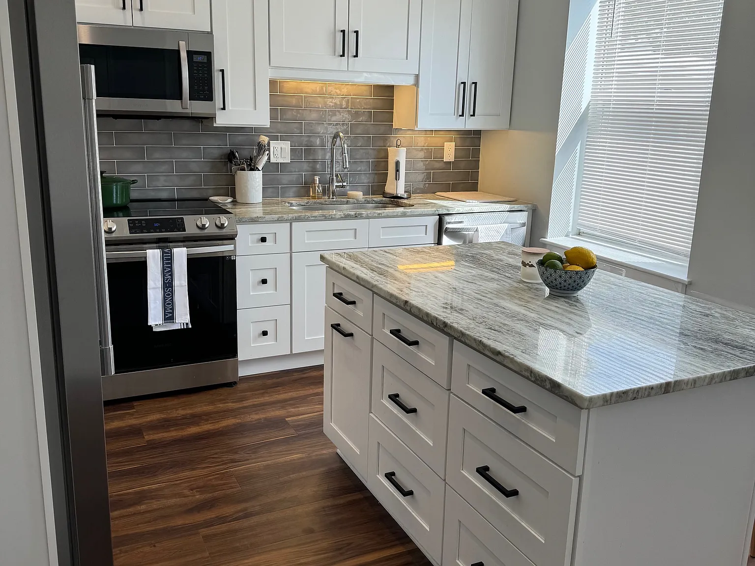 5096 Waterman Blvd — Photo 3