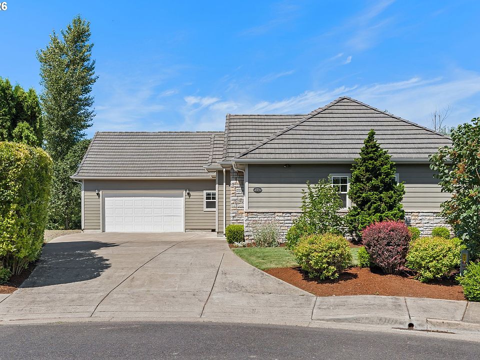 1st image of 225 Pebble Beach Dr