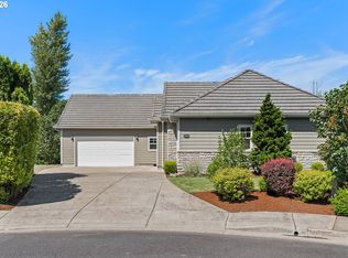 225 Pebble Beach Dr, Creswell, OR 97426