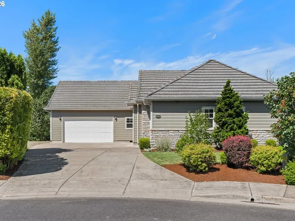 225 Pebble Beach Dr, Creswell, OR 97426