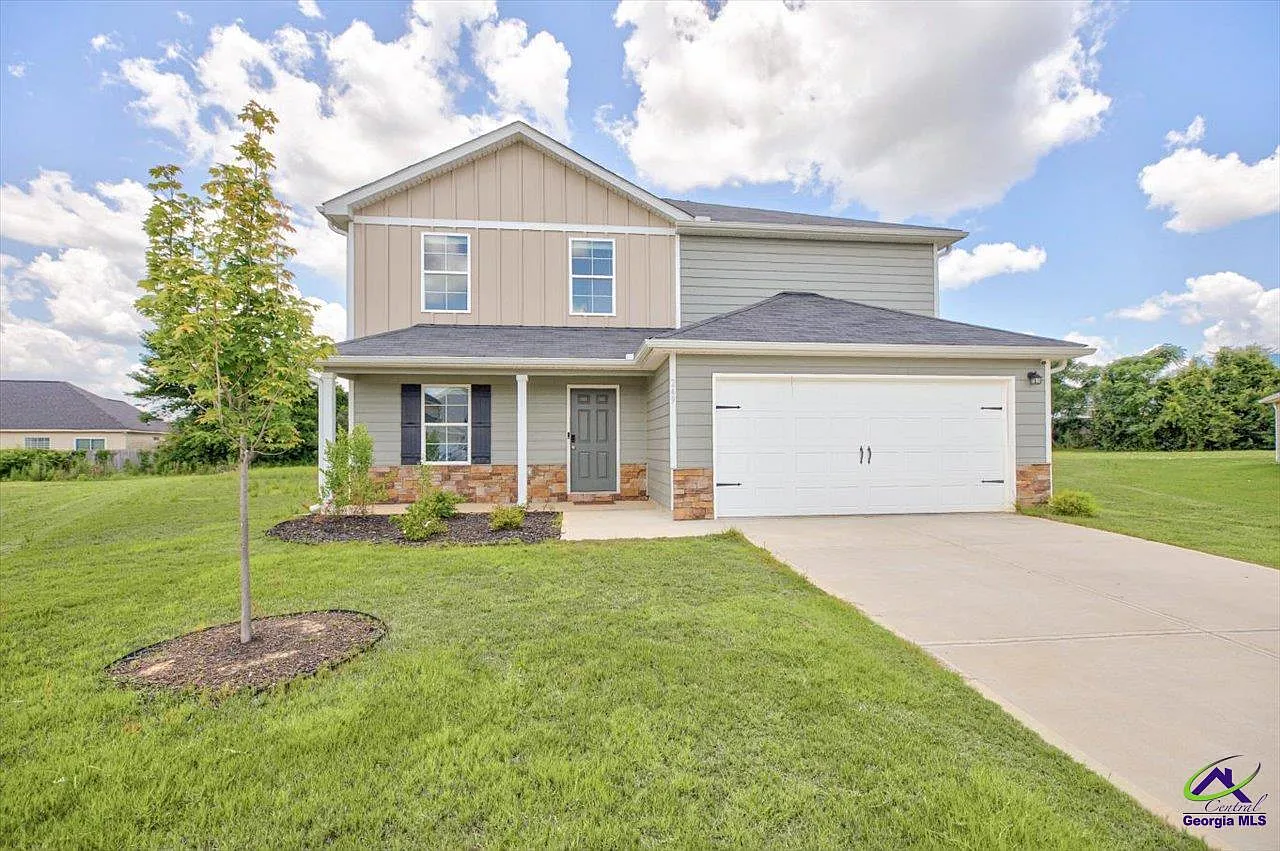 5 bed, 3.0 bath, 2180 sqft, $2,100 — Photo 2