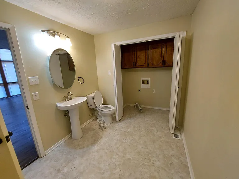 120 Cash St #B3 — Photo 3