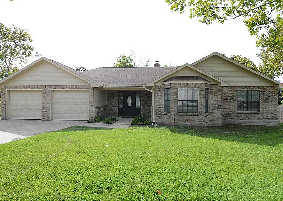 1st image of 328 Lake View Dr