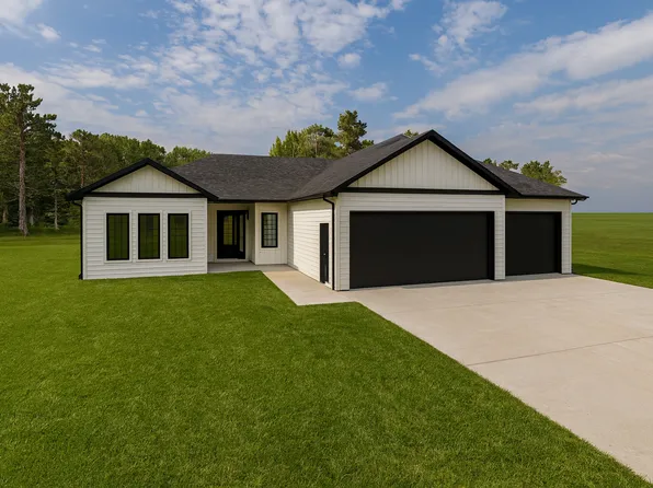 3928 Cogburn Rd, Bismarck, ND 58503
