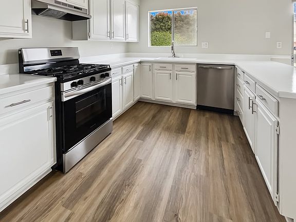 5th image of 309 Gardenia Ave