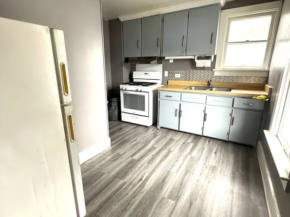 428 E 27th St #2, Erie, PA 16504