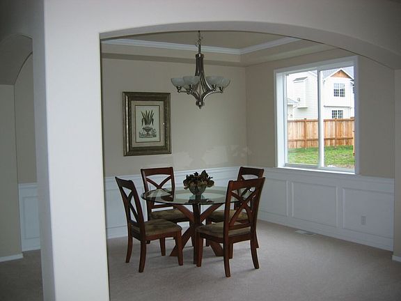 Dining w/coffered ceiling & Pillars