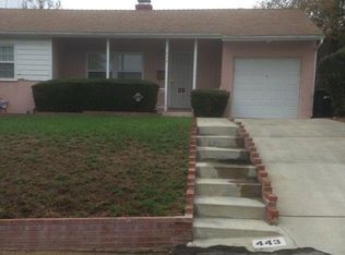 443 W Poppyfields Dr, Altadena, CA 91001